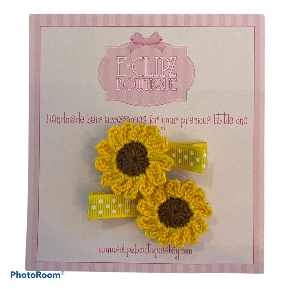 New crochet Sunflower baby/toddler/girl hair clips